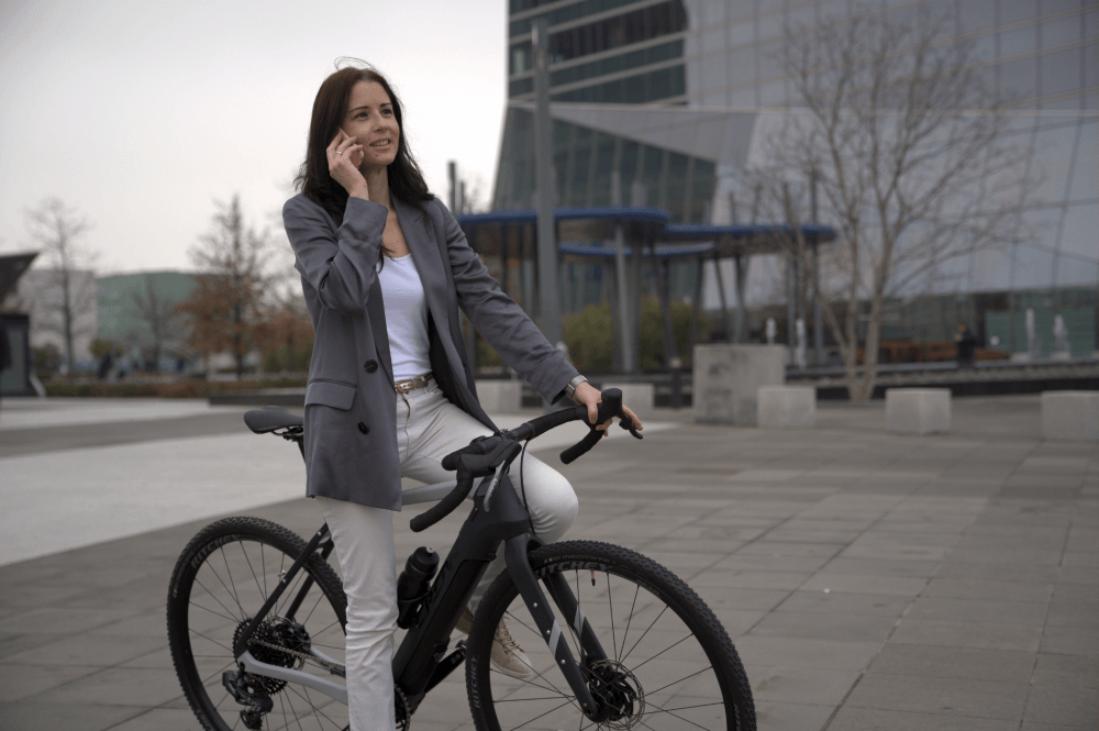 Revolutionize your commute with a city E-bike - crowbicycles